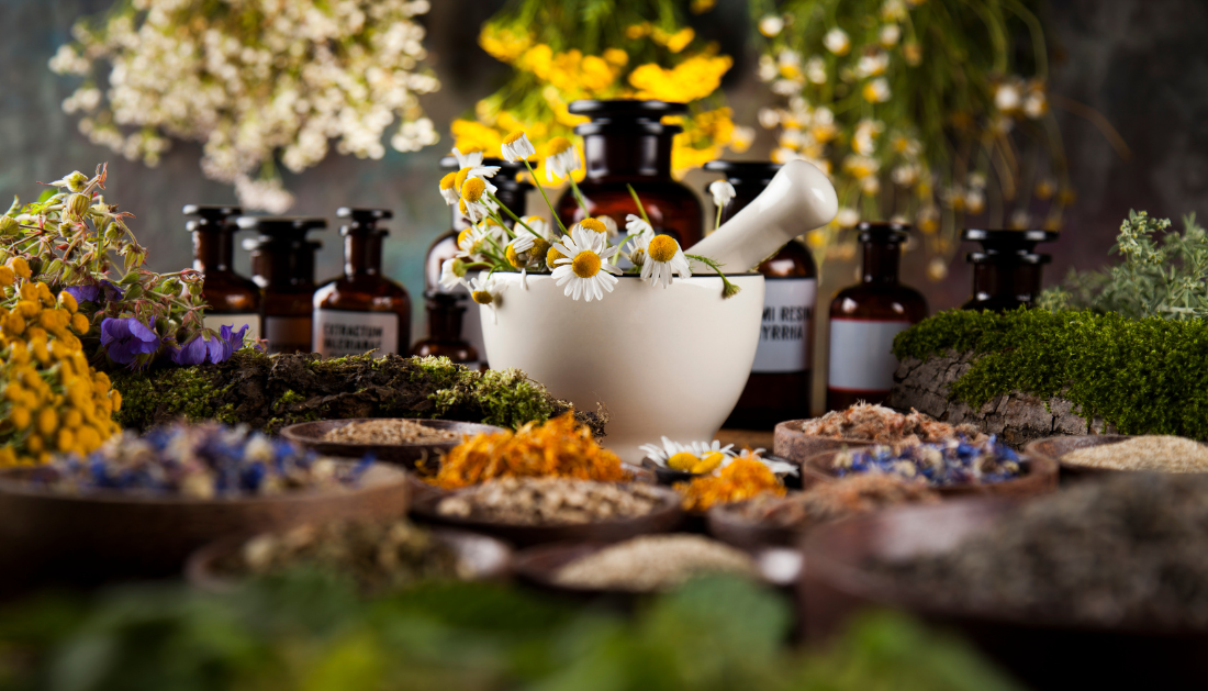 Los Beneficios de los Ingredientes Naturales para Mantener el Bienestar